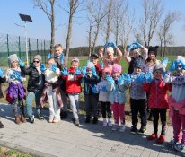 Dzieci Szkoły Podstawowej w Osłej wzięły udział w akcji sprzątania Ziemi